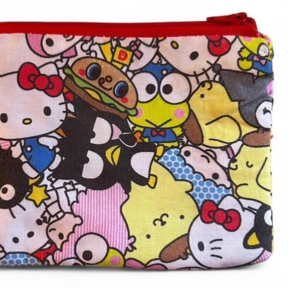 Hello Kitty Multicolor Character Pouch - Picture 15 of 15